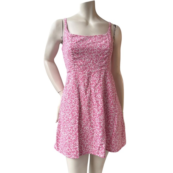 Old Navy Dresses & Skirts - Old Navy Floral Mini Dress Pink White Ditsy Summer Barbiecore Coquette Cottage M